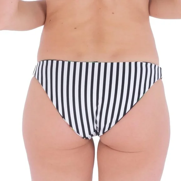 🍸HURLEY BRAND NEW REVERSIBLE BIKINI SET. TOP XL BOTTOM L